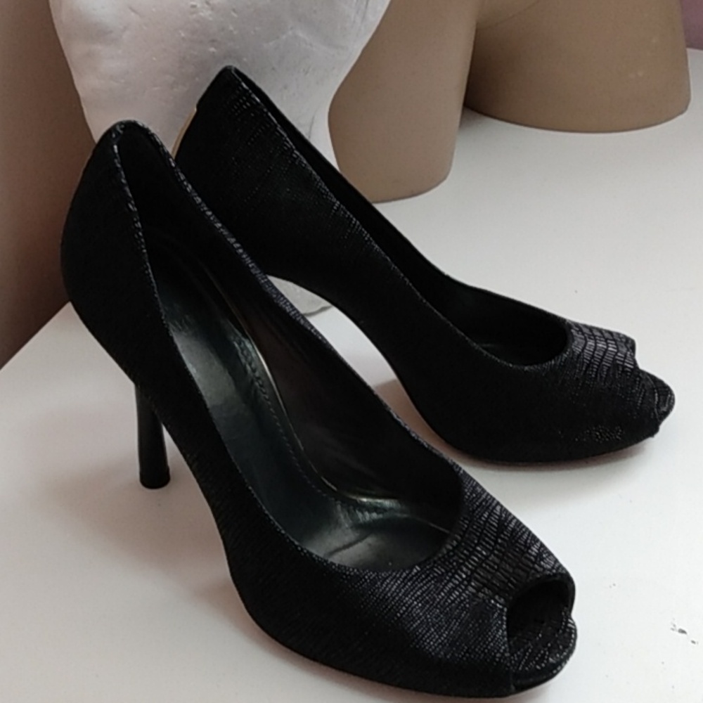 Stuart Weitzman Black Embossed Croc Texture Patent Leather Stiletto Sz 7.5 M